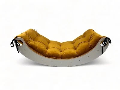 GUGI Rocker Pikler Holz Kleiner Balance Board Kinder Bogenwippe mit Karmell Kissen