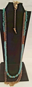 CHLOE ISABEL MEHRSTRÄNGIGE GLASPERLEN GOLDFARBEN BLAUER STEIN HALSKETTE 32" STRASS - Bild 1 von 7