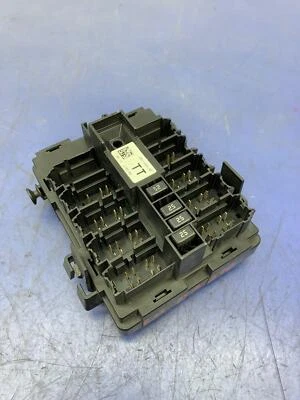 Cadillac Escalade 2009-2014 tablero inferior fusible relé bloque de conexiones 20813086 Foto 1 de 4