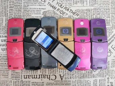  Motorola RAZR V3 Razor Vintage Cell Phone all colors Unlocked 2G fully working - Image 1 of 4