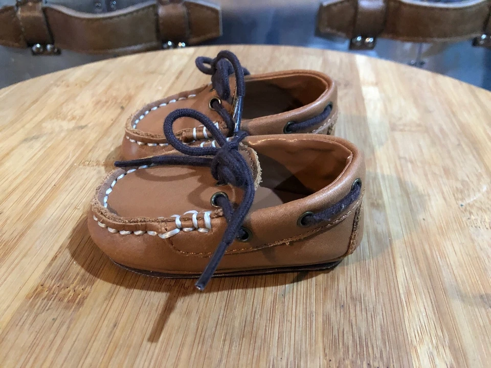 Mocasín sin cordones Cole Haan Grant Driver de cuero marrón sin usar, en caja, bebé EE. UU. 1 Foto 1 de 4