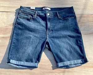SIGNATURE LEVIS STRAUSS Bermuda Denim Jean Shorts Women's Blue SIZE 34" - Picture 1 of 5