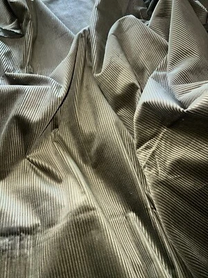 Coupon de tissu vintage velours côtelé vert kaki  154 cm x H 150 cm C105 - Photo 1/4