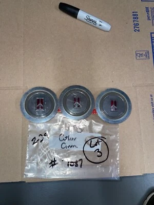 🔥 Tapacubos centrales de rueda Olds Cutlass Calais Cierra Wire 1995 - Lote de 3 - 7087 Foto 1 de 4