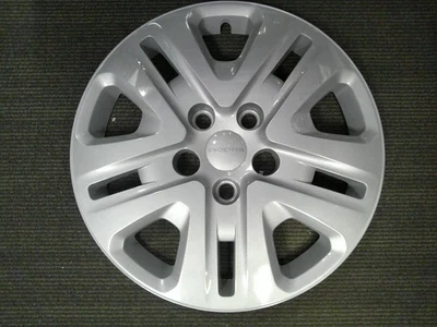2013-2020 Dodge Caravan Journey 17" OEM Silver Wheel Cover 04726433AA 8047 One/1 - Image 1 of 4