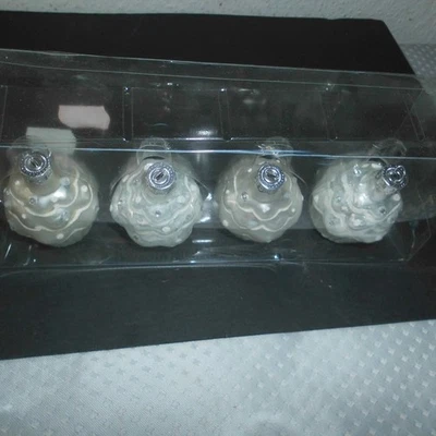 4 x Christbaumkugeln Kugeln Weihnachten Silber Muffinform Muffins H 6,5 cm - Bild 1 von 3