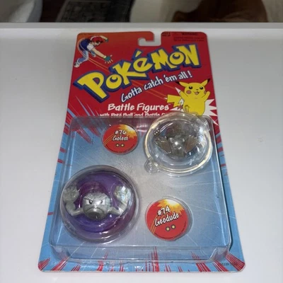 Figuras de batalla Pokémon #74 Geodude/ #76 Golem Hasbro Foto 1 de 4