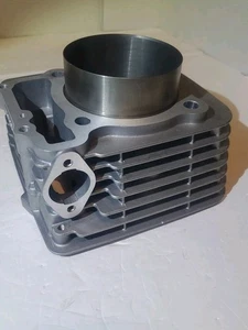 Barril monocilíndrico moto 12100-KCY-670  - Imagen 1 de 4