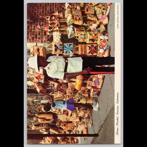 Postal Mercado de Paja Nassau Bahamas Oficial de Policía - Imagen 1 de 3