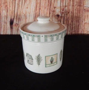 Pfaltzgraff Naturewood Small Canister with Lid 4.75" tall - Picture 1 of 3