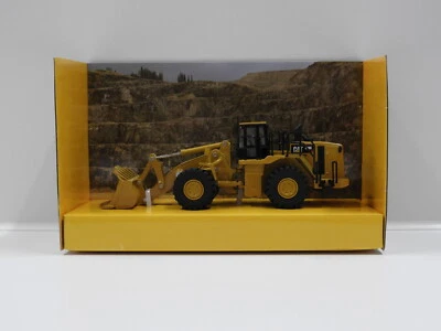 1:64 Cat 988H Wheel Loader Diecast Masters 85697 - image 1 of 2