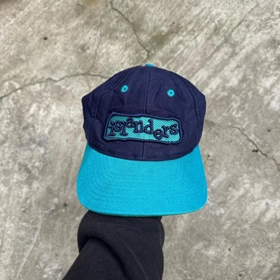 NHL 平沿帽岛民双胞胎 80 年代/90 年代复古海军蓝均码 — 第 1/4 张图片