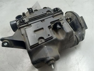 CAJA FILTRO AIRE TOYOTA PRIUS C 1.5L 4CYL 12-19  Foto 1 de 4