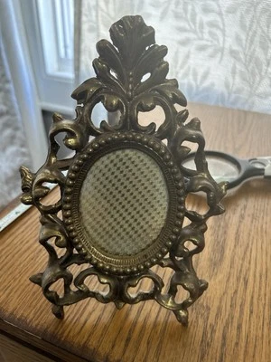 Antiguo marco de bronce dorado Art Nouveau victoriano siglo XIX Foto 1 de 4