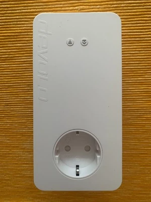 devolo dLAN 1200+ WiFi ac, 1 Powerline Adapter, WLAN Verstärker, 1200 Mbps Weiß - Bild 1 von 4