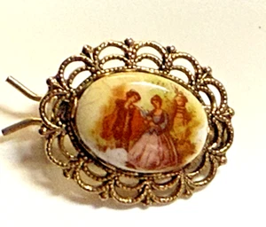Vintage Fragonard Brooch Fur Pin Porcelain Gold Tone Metal Courting Couple - Picture 1 of 6