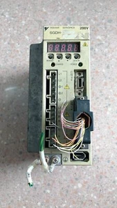 UNO Servo Driver YASKAWA SGDM-04AD-R Usado Entrega Rápida - Imagen 1 de 4