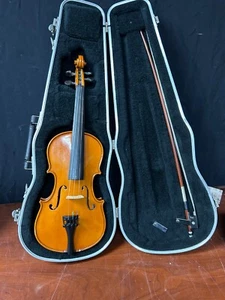 C. Becker 1/2 Violin Model: 500 - Picture 1 of 11