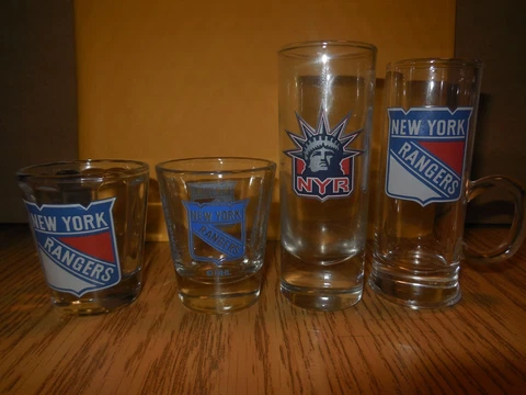4 new york rangers shot glasses Cover