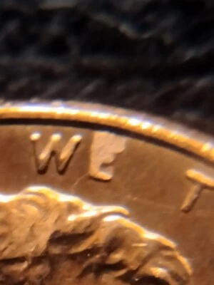 2011 P Lincoln Shield Cent Struck Thru Grease Missing E Of We - Image 1 of 4