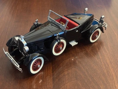 Danbury Mint 1927 Stutz Black Hawk negro con interior rojo, escala 1:24 Foto 1 de 4