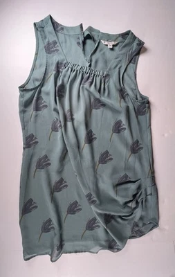 Top de gasa tulipán sin mangas CAbi verde lazo trasero ojo de cerradura cuello plisado talla L Foto 1 de 4