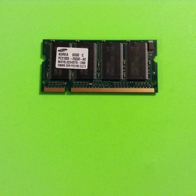 Memoria RAM de acceso aleatorio Samsung M470L3224DT0-CB0 256 MB DDR-266 (PC-2100) Foto 1 de 2