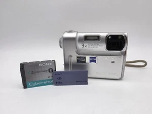 *RARO - ECCELLENTE* Sony Cyber-shot DSC-F88 fotocamera punta e scatta con batteria - Foto 1 di 11