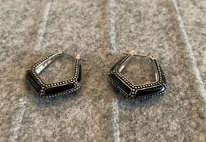 For auction is a Vintage MONET Silver Tone & Black Hoop Pierced Earring. Please - Picture 1 of 7