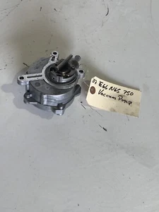 BMW E70 E66 E65 E53 E64 E63 E60 545 645 745 750 X5 760 VACUUM PUMP - Picture 1 of 6