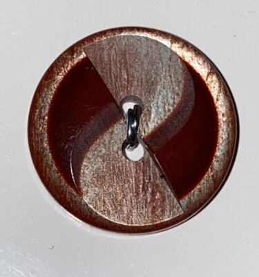 Le Bouton Buttons 3/4” 19mm Red #225 NOS - Image 1 of 3