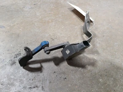 Conjunto de sensor de nivelación de faros traseros derechos Audi RS4 Quattro B7 2008 OEM 1804 Foto 1 de 4