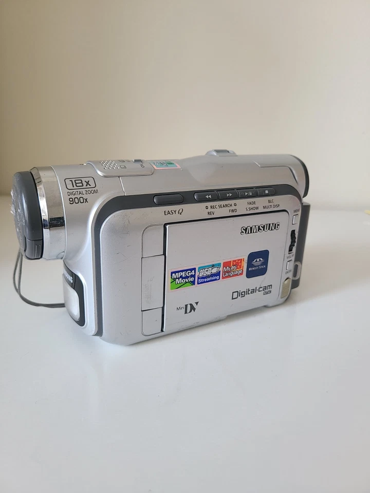 Samsung SCD103 Digital Video Camcorder 18X Digital Zoom ( Untested / No Charger) - Image 1 of 4