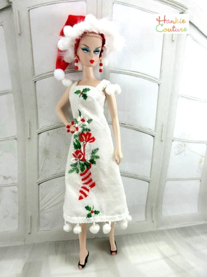 SE ADAPTA A BARBIE NAVIDAD BORDADO MUÑECA VESTIDO SOMBRERO DE SANTA por HANKIE ROPA DE ALTA COSTURA! Foto 1 de 4
