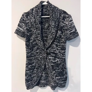 Ann Taylor Kurzarm Strick Cardigan schwarz weiß eine Knopfleiste Gr. L Neu mit Etikett - Bild 1 von 6