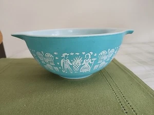 Pyrex Turquoise Amish Butterprint 1.5 Quart Cinderella Mixing Bowl #442 USA Blue - Picture 1 of 5