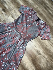 LuLaRoe Amelia Dress Gray Red Floral 🌸 Medium 10/12 8/10 Black Label New Daisy - Picture 1 of 21