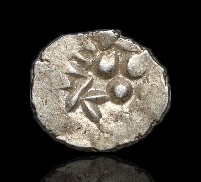 INDIA, emir de Multan. Damma de plata, c. AD 900. Mihiradeva/Muhammad, bilingüe Foto 1 de 2