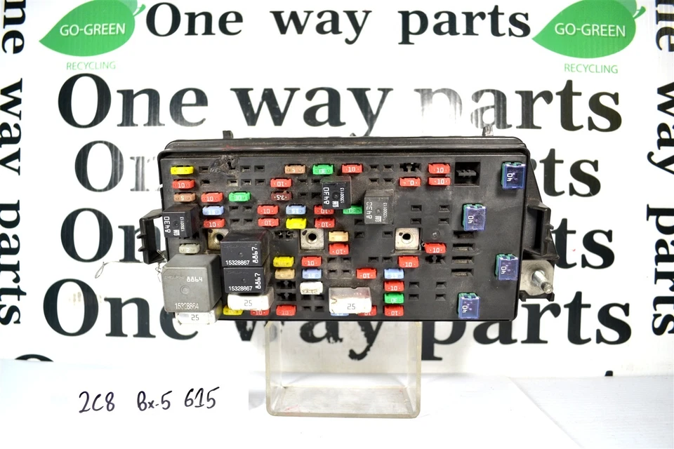 13599109 BUICK LUCERNE/ DTS 2006-2007 FUSEBOX FuseBox RELAY Block OEM 2C8 615 B5 - Image 1 of 4