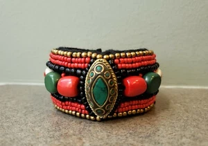 Tibetische Perlen Armband Manschette Armband - Türkis, Messing und Koralle Farbe - Bild 1 von 6