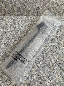 AVON Pro Brow Brush NEW SEALED - Picture 1 of 3