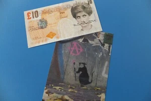 Banksy, Glasgow, barely Legal, Dismaland, Original signed tenner + postcard D18 - Picture 1 of 13