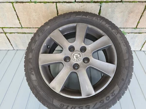 4 rauchgraue Skoda Alu-Felgen mit Winterreifen 205/55 R16 94V sehr gutes Profil  - Bild 1 von 3