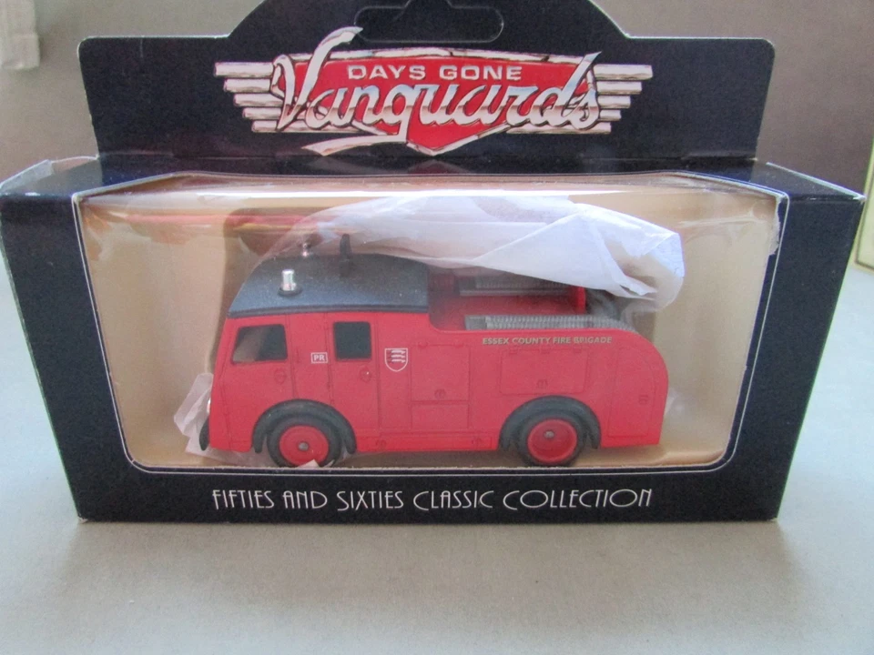 **LOOK** New & Boxed DAYS GONE LLEDO Vanguards 60000 1955 DENNIS F8 Fire Engine - Image 1 of 1