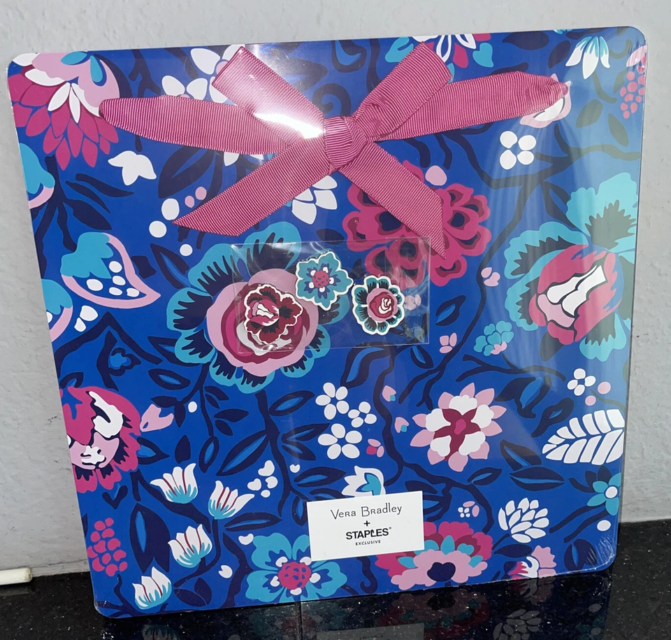 Vera Bradley Bloom Berry Magnet Memo Board with Magnets College Dorm Room - Image 1 of 4
