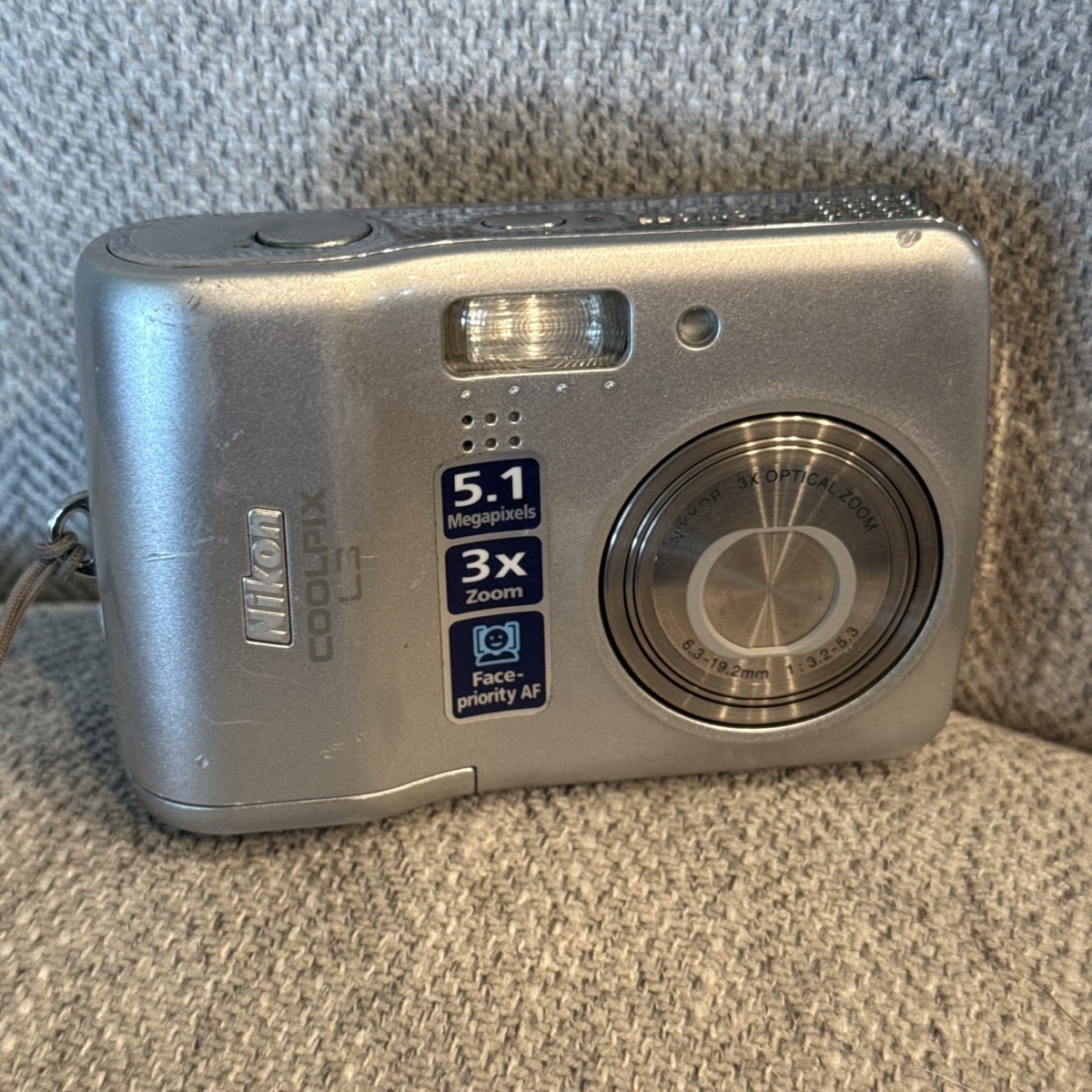 ニコン Nikon COOLPIX L3 シルバー Nikon COOLPIX L3 5.1MP Digital Camera - Silver for sale