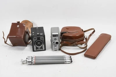 Q19H17- 2x Camera Agfa Move X88 and Synchro Box with Tripod - Image 1 of 4