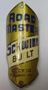 INSIGNIA DE CABEZA DE BICICLETA DE LATÓN SCHWINN ROAD MASTER DE COLECCIÓN - Imagen 1 de 4