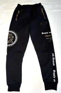 Supply & Demand New York City stilvolle schwarze Jogginghose mit Logos Mädchen Small - Bild 1 von 8