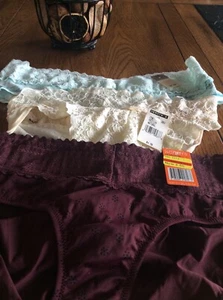 intimates lacey panties new with tags - Picture 1 of 1